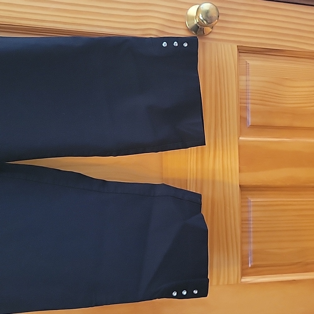 Capri pants - Picture 4 of 6